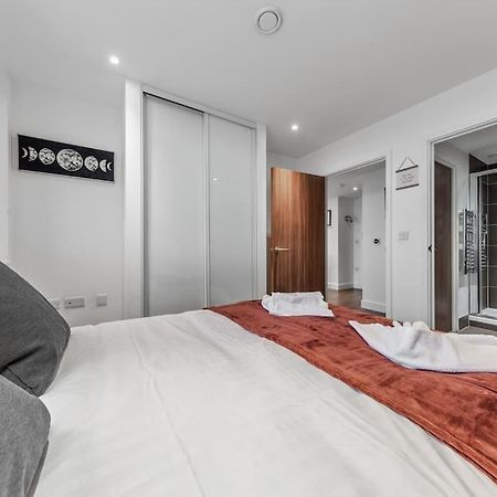 New Apartment 20 Mins From Waterloo London Bp36 Eksteriør bilde