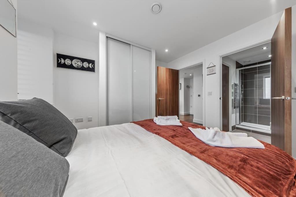 New Apartment 20 Mins From Waterloo London Bp36 Eksteriør bilde